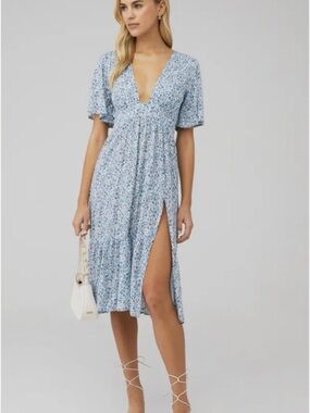 Stillwater Light Blue Floral V-Neck Midi Dress with Side Slit